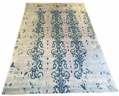 Hand-knotted modern rug with a loose ornamental motif in shimmering 60% bamboo silk and 40% wool - #8075.