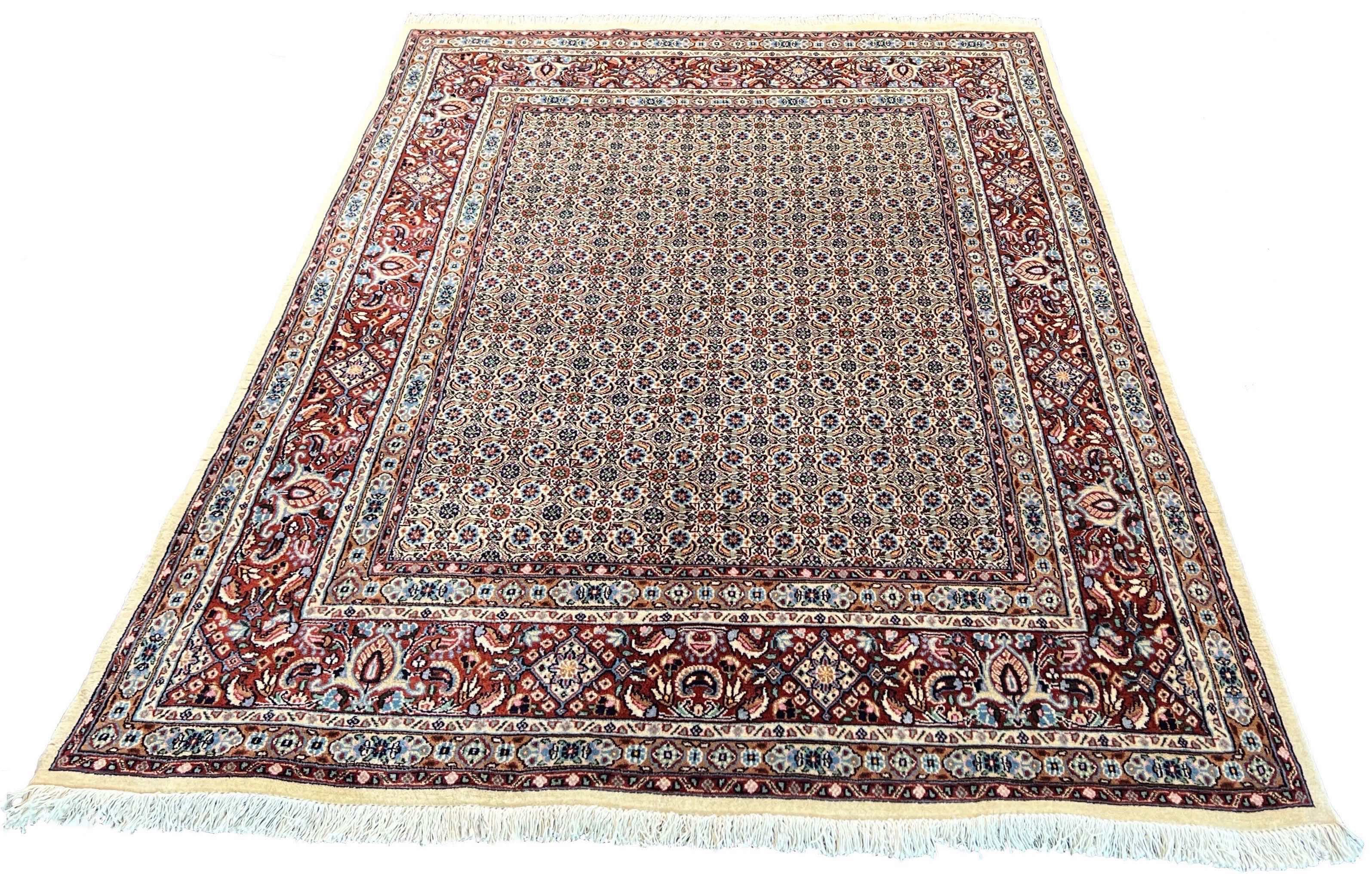 Hand-knotted Persian Mood rug in 100% wool on a cotton base featuring a traditional Mahi fish design - #7205.