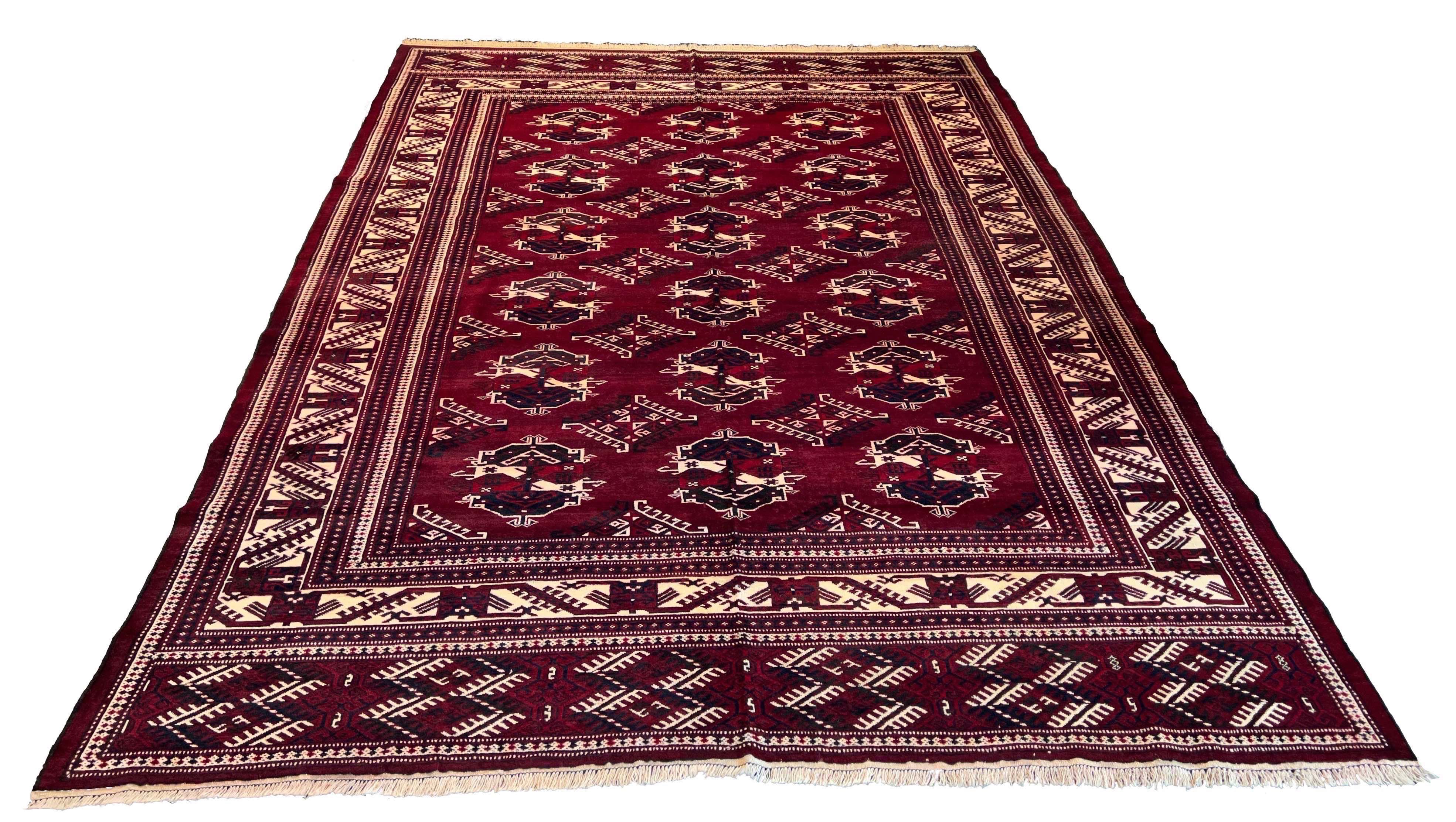 Authentic vintage Persian Yamoud rug in hand-knotted wool #232 for high-end interior design.